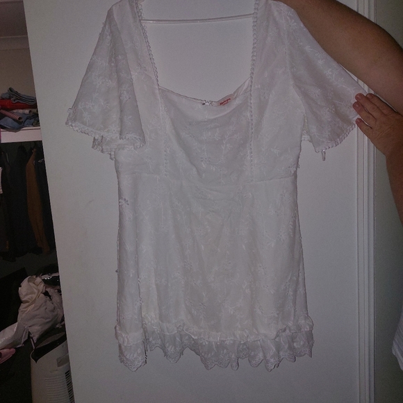 Showpo dress - Picture 2 of 3